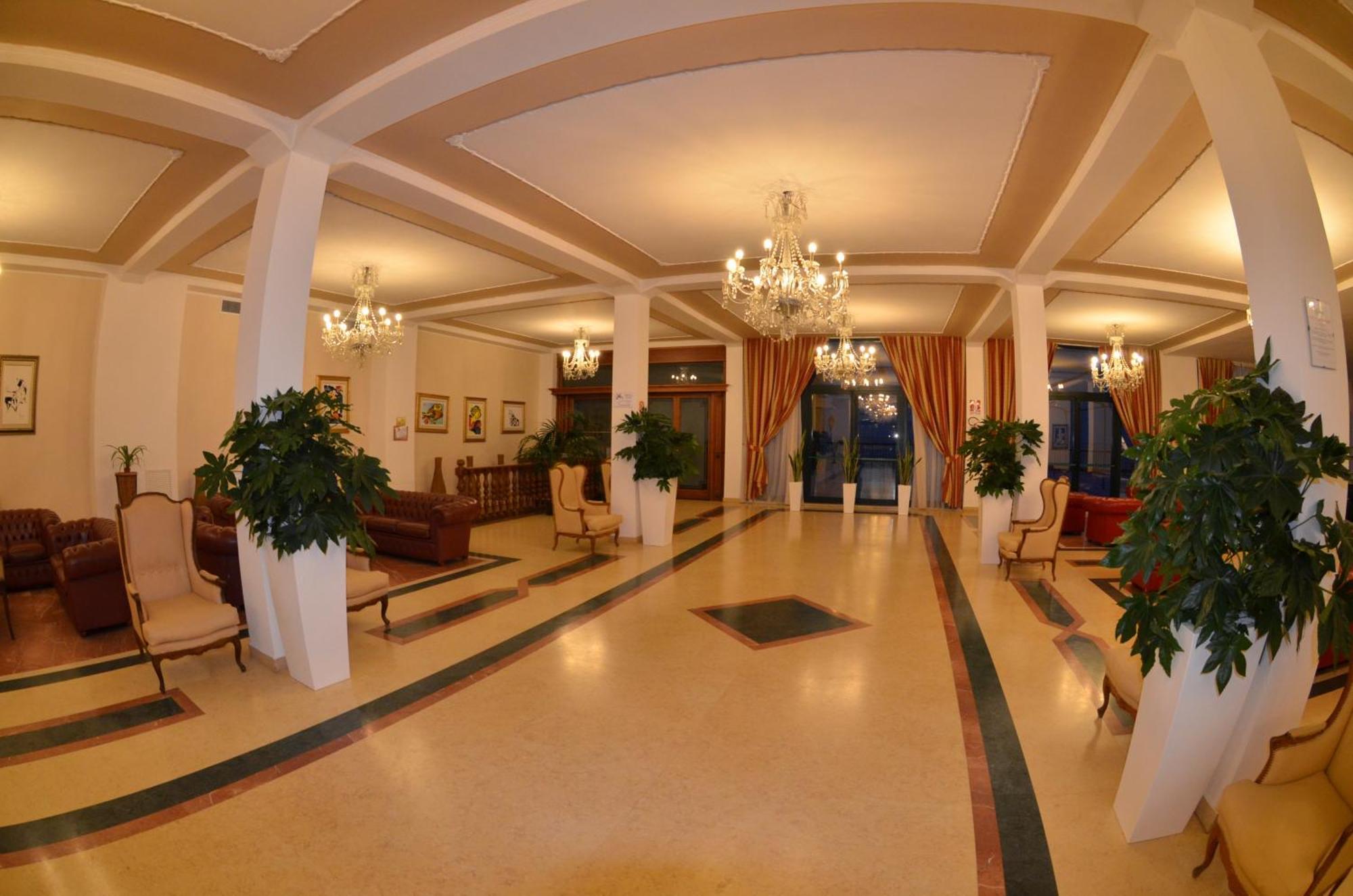 Grand Hotel Montesilvano&Residence Exterior foto